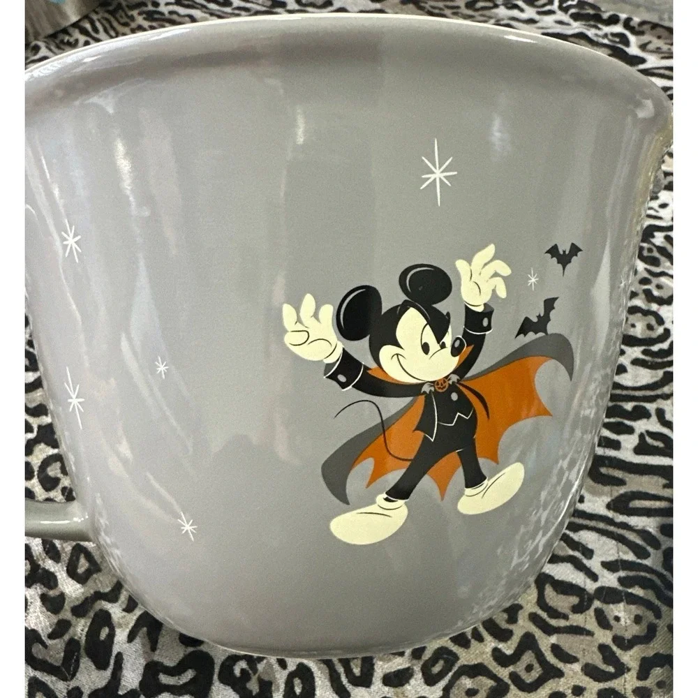 Mickey Minnie Mouse Halloween Mixing Bowl Batter Bowl Trick or Treat! Disney!